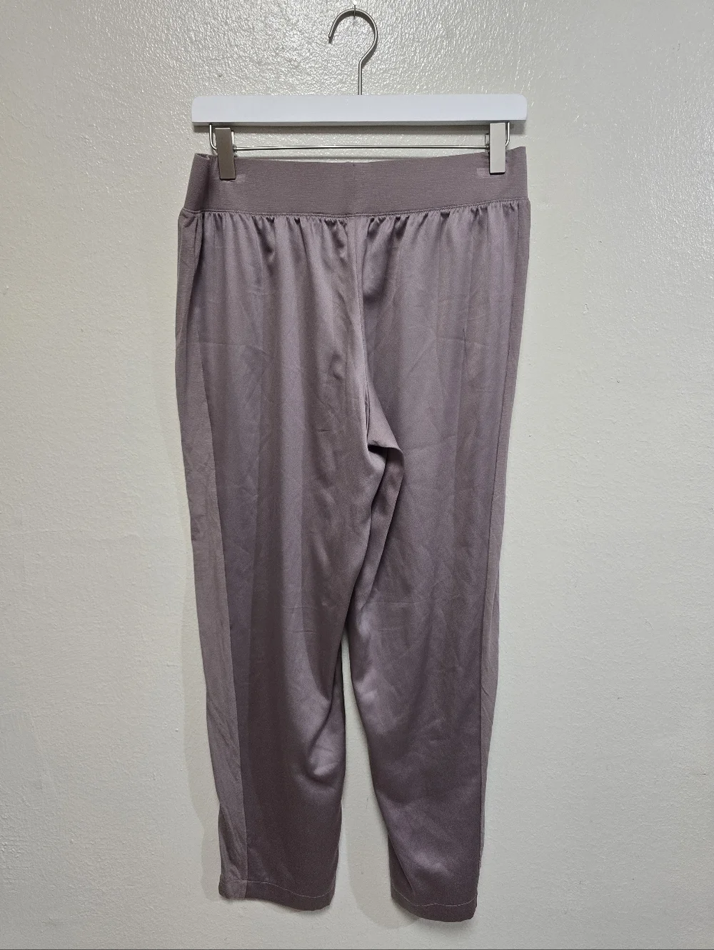 Victoria's Secret Satin Pull-On Pants NWT Size Medium